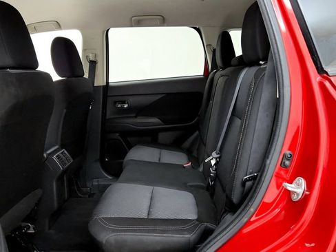 Used 2019 Mitsubishi Outlander ES AWD/4WD image 21