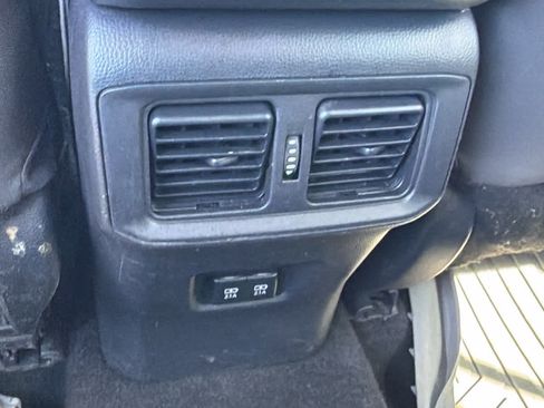 Used 2020 Toyota RAV4 XLE AWD/4WD image 25