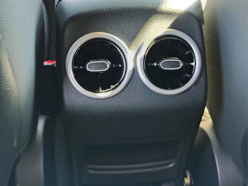 Used 2026 Mercedes-Benz GLA 250 image 9