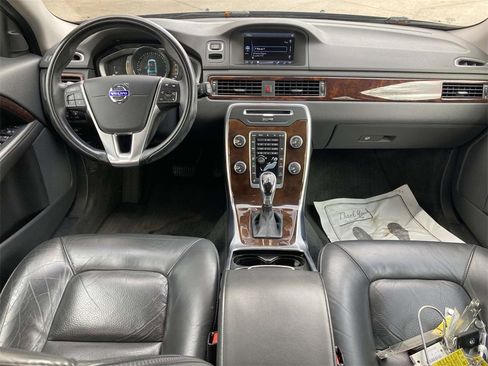 Used 2015 Volvo XC70 3.2 Platinum image 10