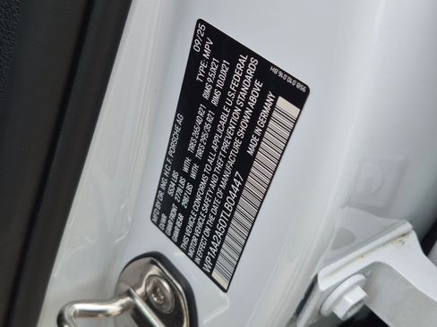 Certified 2026 Porsche Macan AWD/4WD image 30