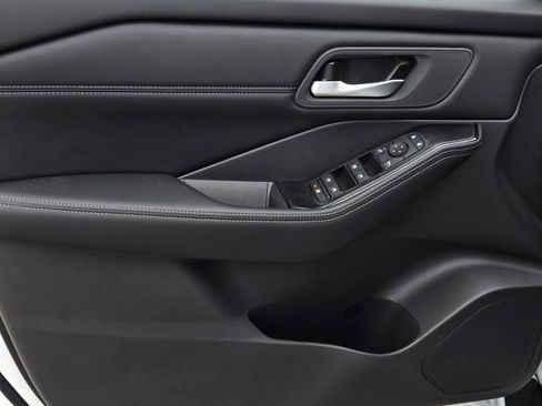 New 2026 Nissan Rogue SV image 18