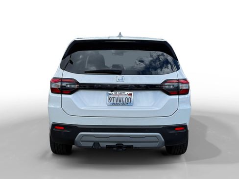 Certified 2025 Honda Pilot EX-L image 4