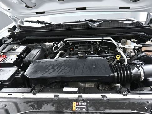 Used 2024 Chevrolet Colorado W/T w/ Safety Package image 30