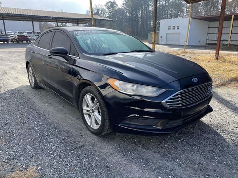 Used 2018 Ford Fusion SE w/ Fusion SE Technology Package image 1