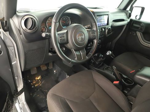 Used 2015 Jeep Wrangler Sport w/ Quick Order Package 23S AWD/4WD image 15