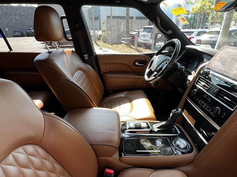 Used 2024 INFINITI QX80 Sensory AWD/4WD image 47