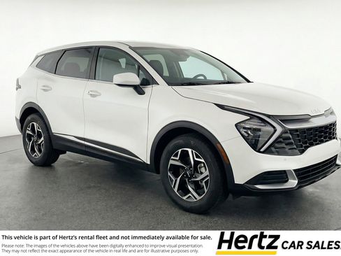 Used 2025 Kia Sportage LX image 1