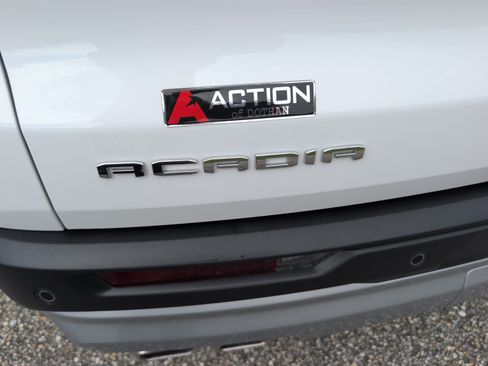 Used 2025 GMC Acadia Elevation FWD image 5