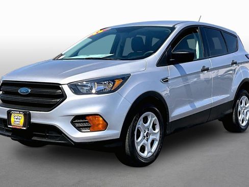 Used 2018 Ford Escape S FWD image 1