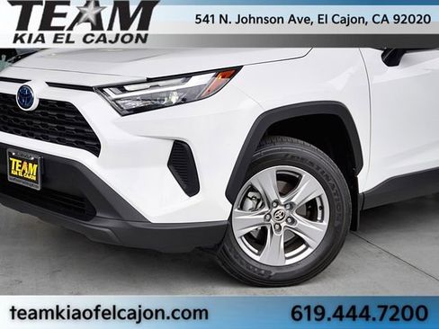 Used 2024 Toyota RAV4 XLE AWD/4WD image 3