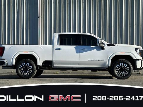 Used 2024 GMC Sierra 2500 Denali Ultimate AWD/4WD image 3