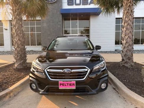 Used 2019 Subaru Outback 3.6R Touring AWD/4WD image 2