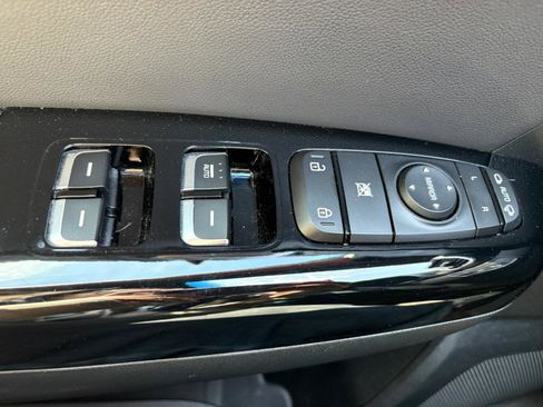 Used 2021 Kia Sportage S w/ S FWD Premium Package image 25