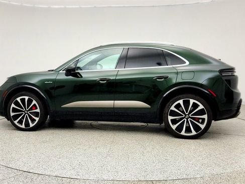 Used 2024 Porsche Macan Turbo Electric AWD/4WD image 8
