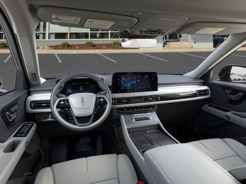 New 2026 Lincoln Aviator AWD image 9