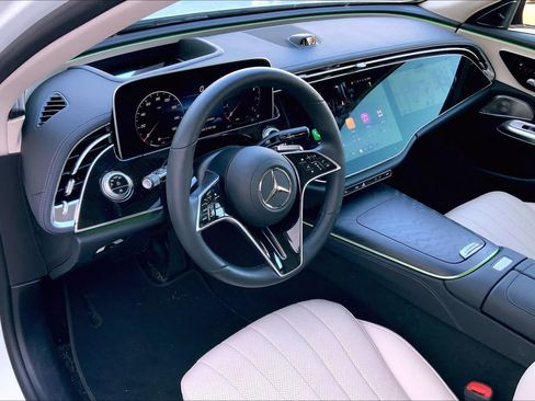 Certified 2024 Mercedes-Benz E 350 4MATIC Sedan image 17