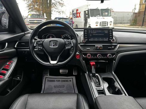 Used 2019 Honda Accord Sport image 18