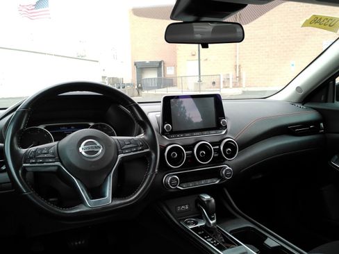 Used 2021 Nissan Sentra SR FWD image 9