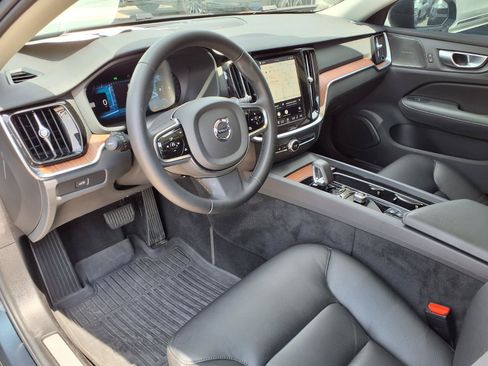 Certified 2025 Volvo S60 B5 Plus FWD image 21