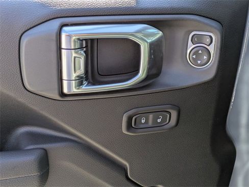 New 2026 Jeep Wrangler Unlimited Rubicon image 12