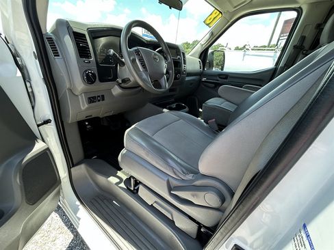 Used 2018 Nissan NV 3500 S RWD image 10