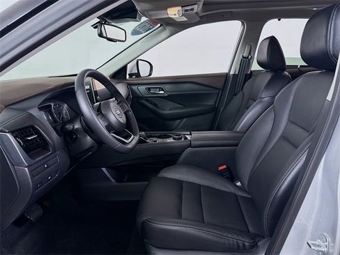 Certified 2021 Nissan Rogue SL image 6