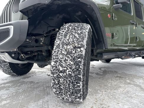 Used 2023 Jeep Gladiator Mojave w/ Cold Weather Group image 9