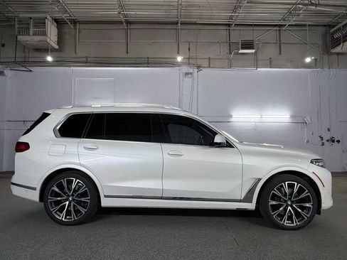 Used 2021 BMW X7 xDrive40i w/ Premium Package 2 image 7