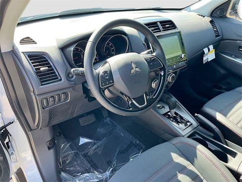 New 2025 Mitsubishi Outlander Sport SE image 9