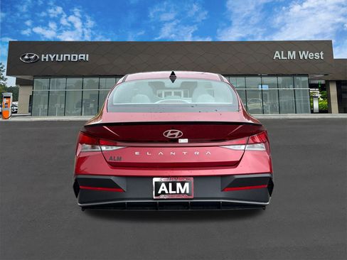 Certified 2025 Hyundai Elantra Sport image 6