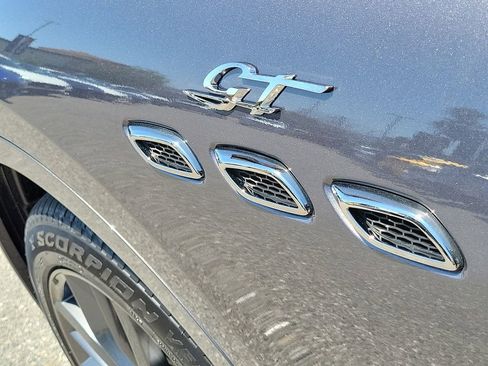 Used 2024 Maserati Levante GT Ultima image 17