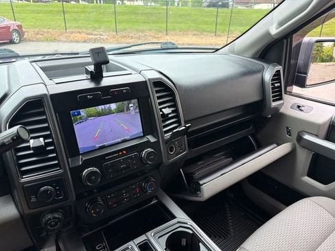 Used 2020 Ford F150 XLT w/ Equipment Group 302A Luxury AWD/4WD image 31