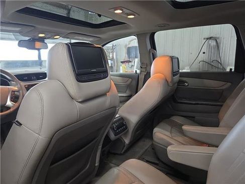 Used 2017 Chevrolet Traverse Premier image 16