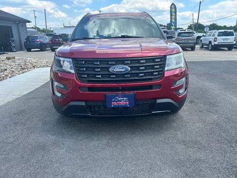 Used 2016 Ford Explorer Sport w/ Equipment Group 401A AWD/4WD image 2