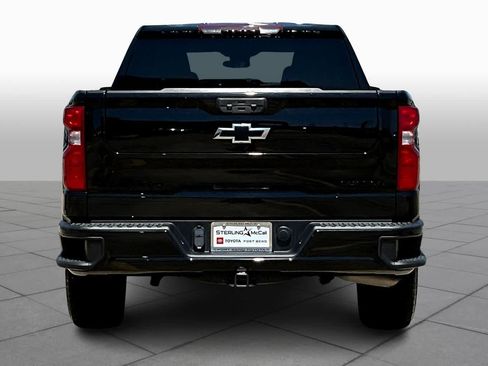 Used 2022 Chevrolet Silverado 1500 Custom w/ LPO, Dark Essentials Package AWD/4WD image 4