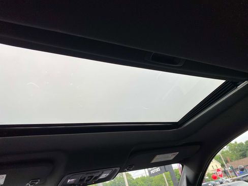 Used 2022 GMC Sierra 2500 AT4 w/ AT4 Preferred Package image 13