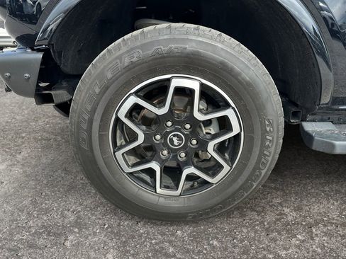Used 2022 Ford Bronco Outer Banks AWD/4WD image 8