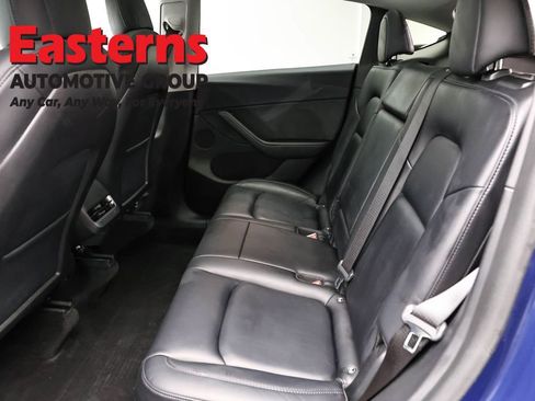 Used 2021 Tesla Model Y Long Range AWD/4WD image 19