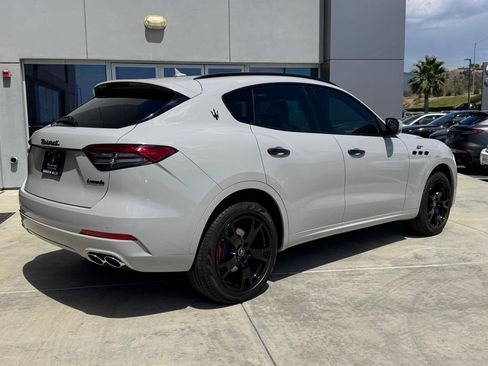 Certified 2023 Maserati Levante GT AWD/4WD image 8