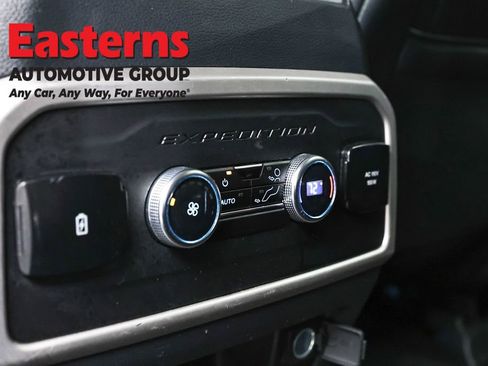 Used 2024 Ford Expedition XLT image 22