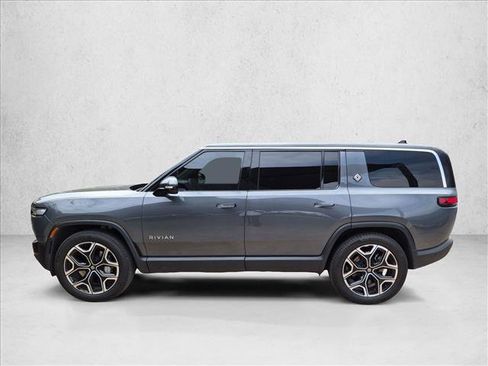Used 2025 Rivian R1S Adventure Dual AWD/4WD image 8