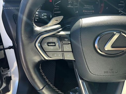 Used 2023 Lexus LX 600 4WD w/ Premium Package image 11