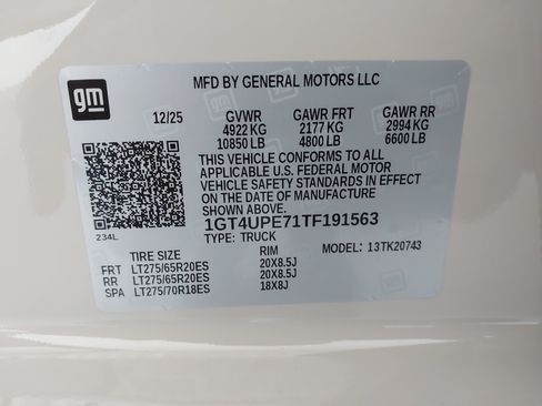 Used 2026 GMC Sierra 2500 AT4 w/ AT4 Premium Plus Package AWD/4WD image 34