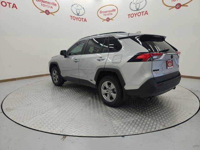 Used 2024 Toyota RAV4 XLE AWD/4WD image 6