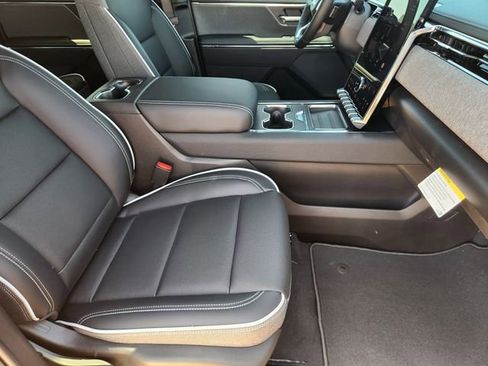 New 2026 GMC Sierra EV Elevation image 32