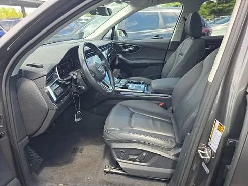 Used 2023 Audi Q7 2.0T Premium w/ Convenience Package AWD/4WD image 2