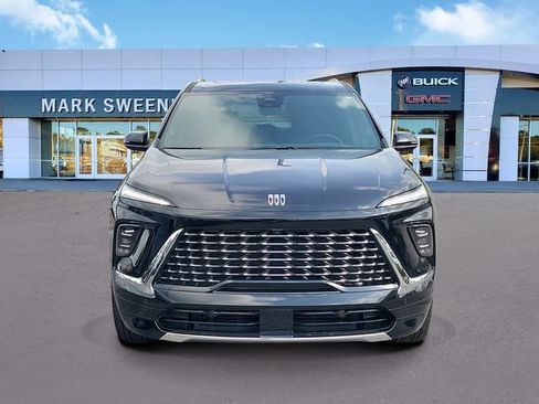 Used 2025 Buick Enclave Avenir w/ Super Cruise Package AWD/4WD image 2