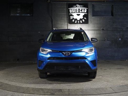 Used 2016 Toyota RAV4 LE image 9