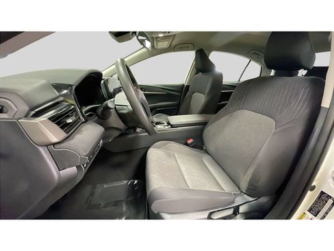 Used 2025 Toyota Camry LE FWD image 12